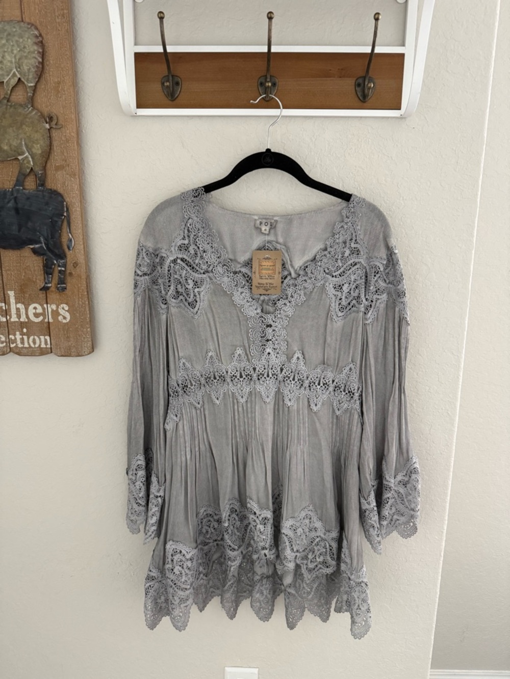 POL Pale Gray Lace-Trim Tunic Top